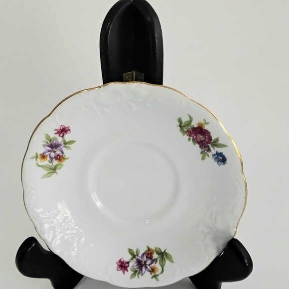 Wawel China Dinner Plates (2) & Saucers (4) Meissen Flower (Raised Scroll) - Picture 8 of 8